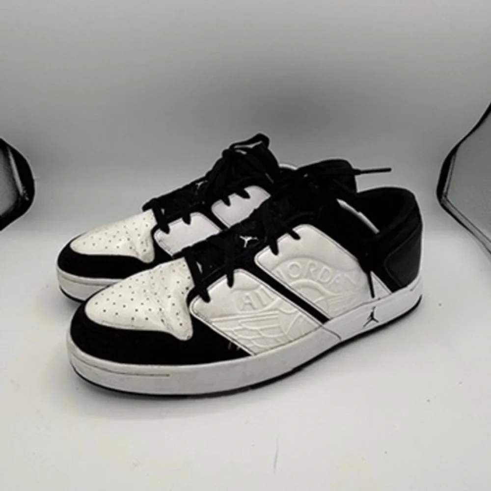 Nike Jordan Nu Retro 1 Low Mens Sz 11 Black White Wings Logo Basketball Sneaker